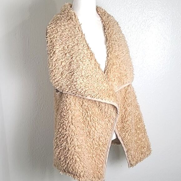 Favlux Furry Sherpa Vest, Large Collar, Tan/Peach Color, Size Large - Picture 6 of 9